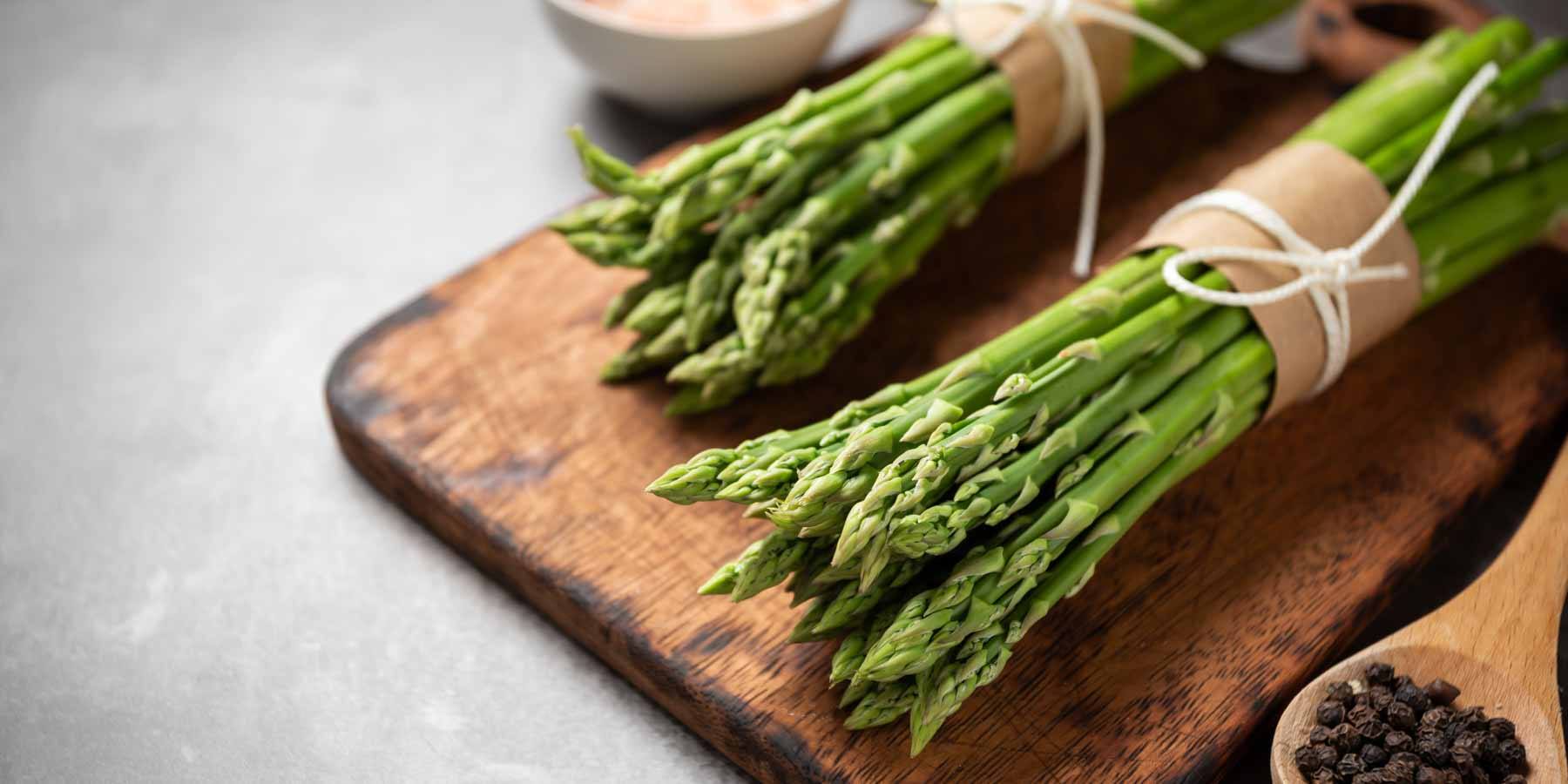 szparagi - warzywa na redukcji w lecie